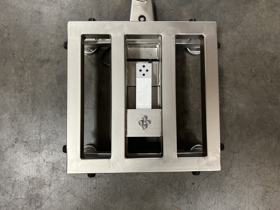 US-BT BenchTek Stainless Steel Floor Scale For Industrial Weighing - Northline Scale