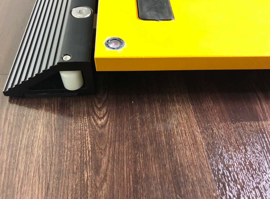 US-M1214 “iWheel” Wheel Weigher